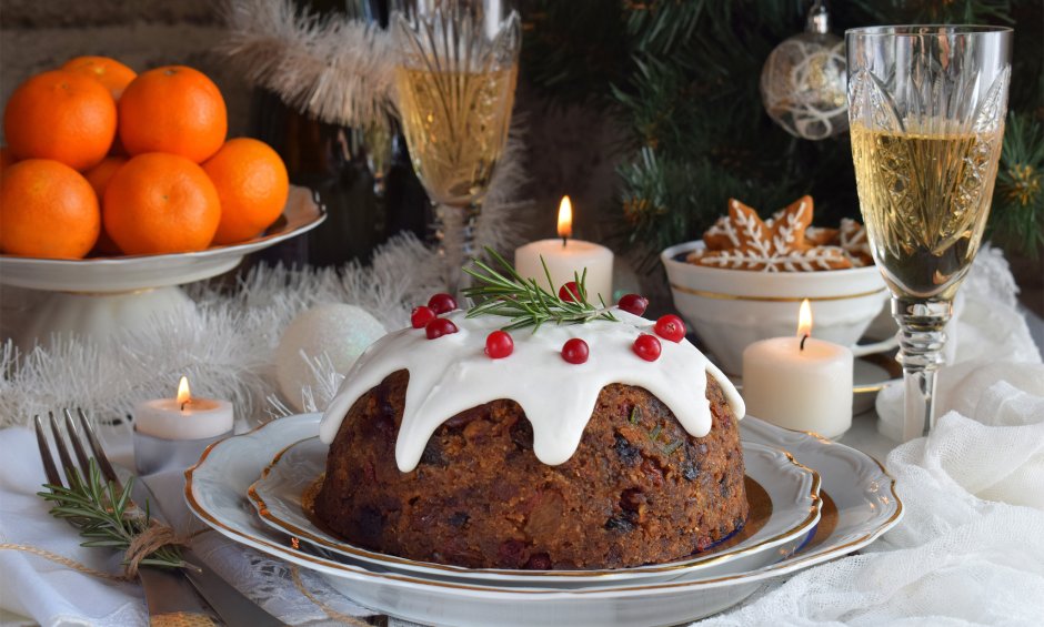 English Christmas Cake 16 Century