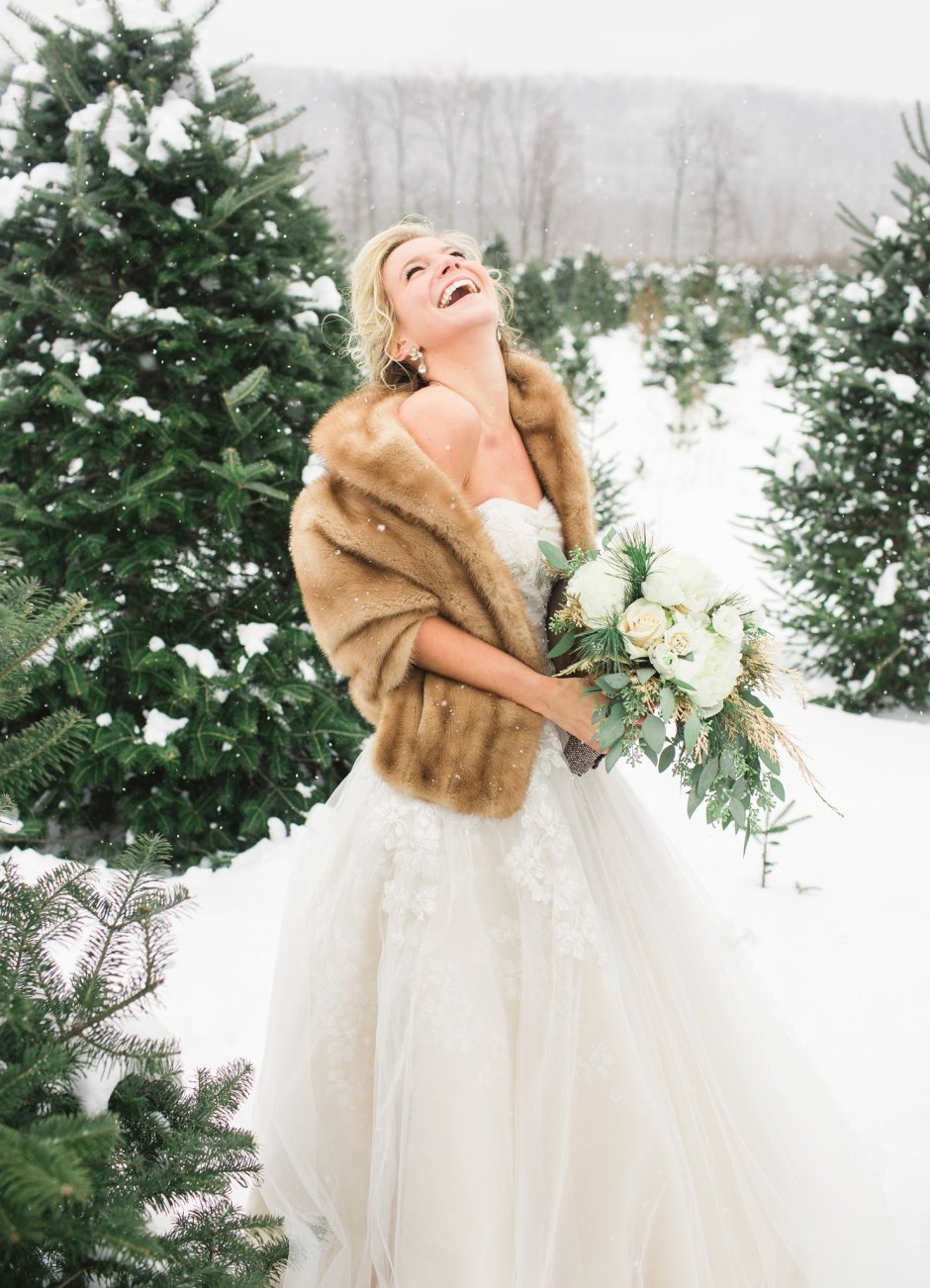 Свадебное платье цветное зима