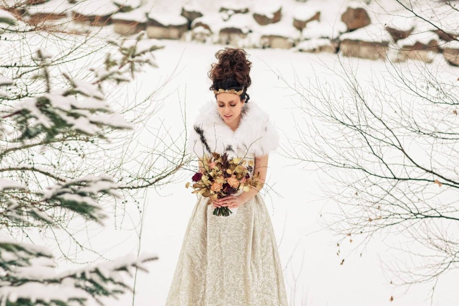 Свадебное платье зимой образ