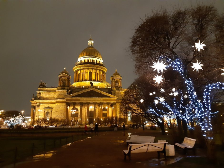Новогодняя 2022 Исаакиевская площадь в Санкт-Петербурге