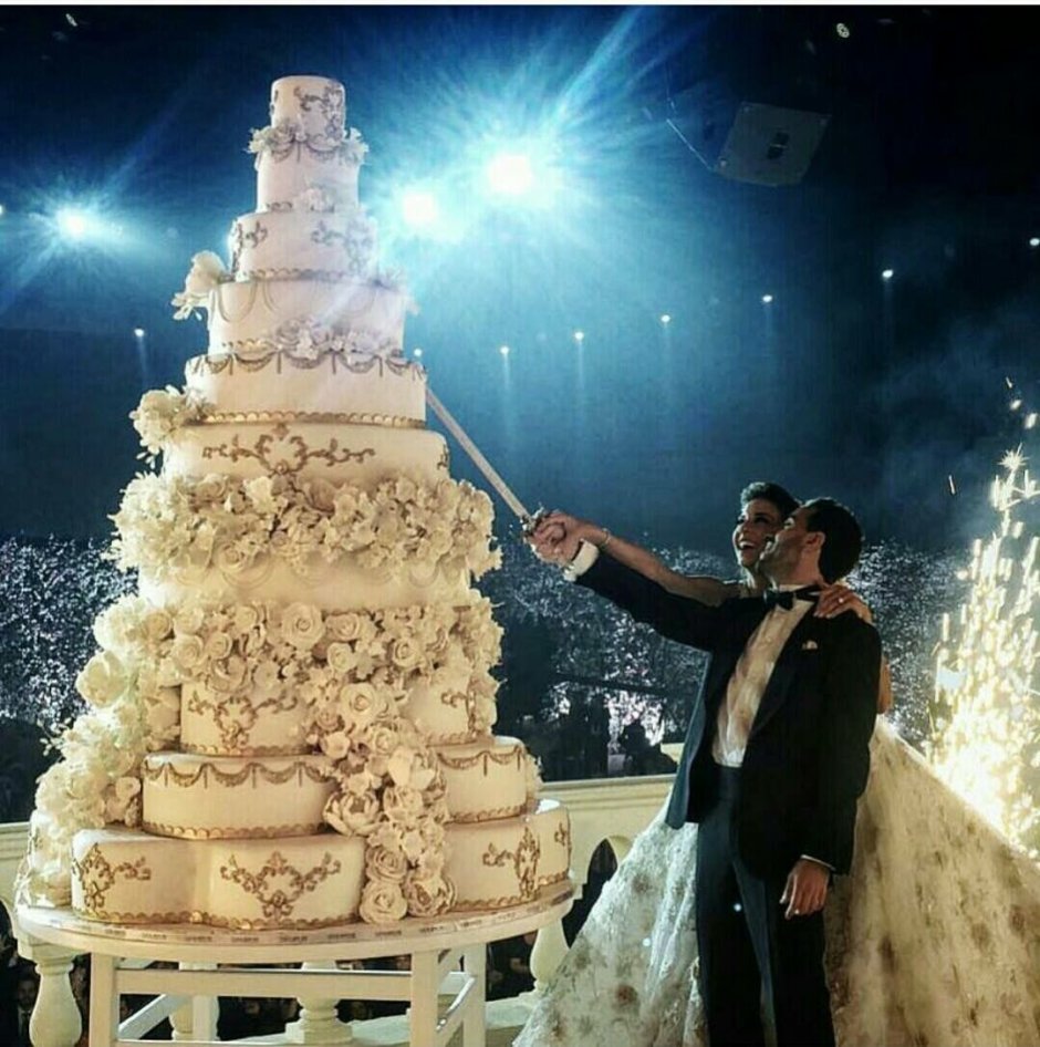 Необычные торты на свадьбу