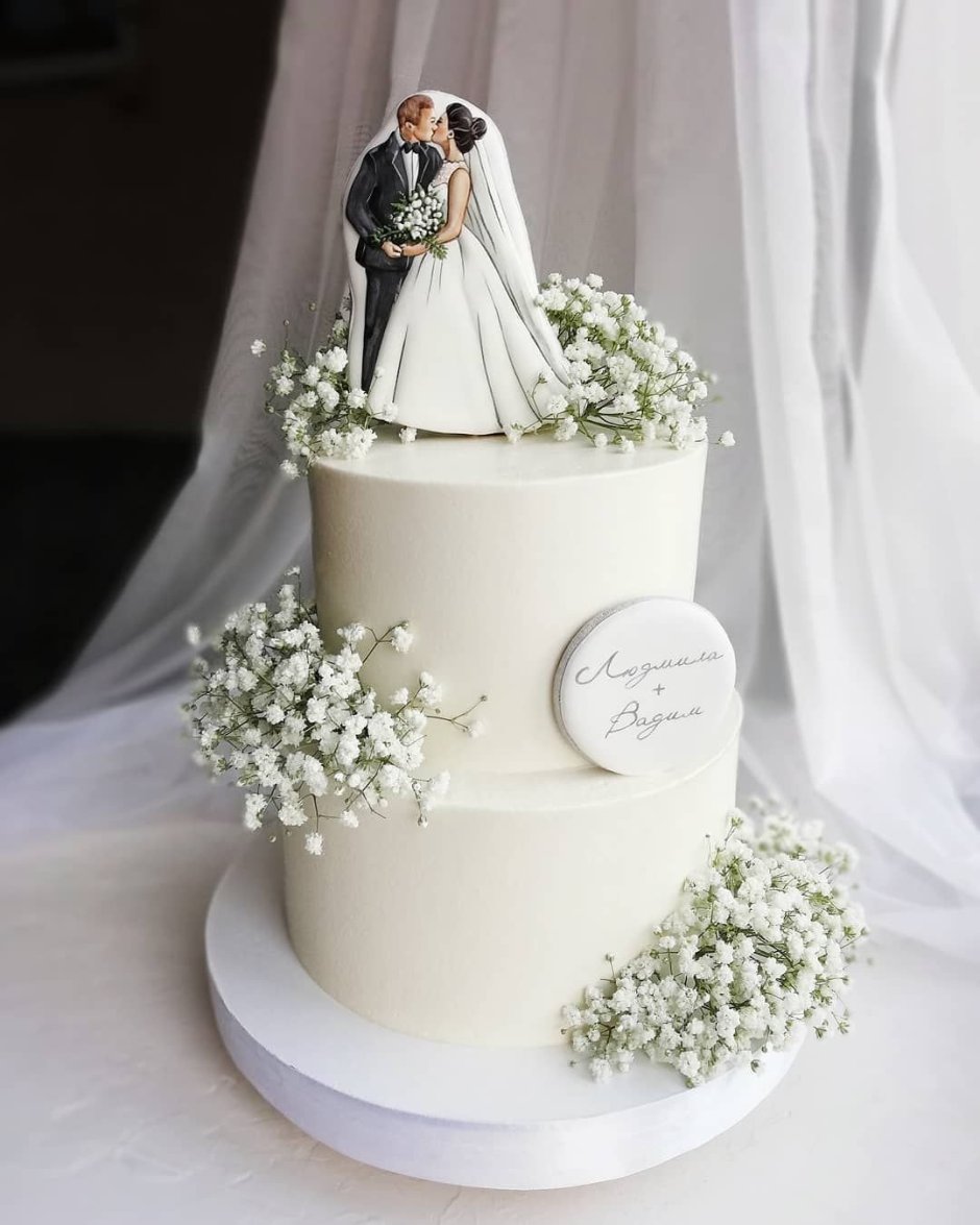 Торт на свадьбу с живыми цветами