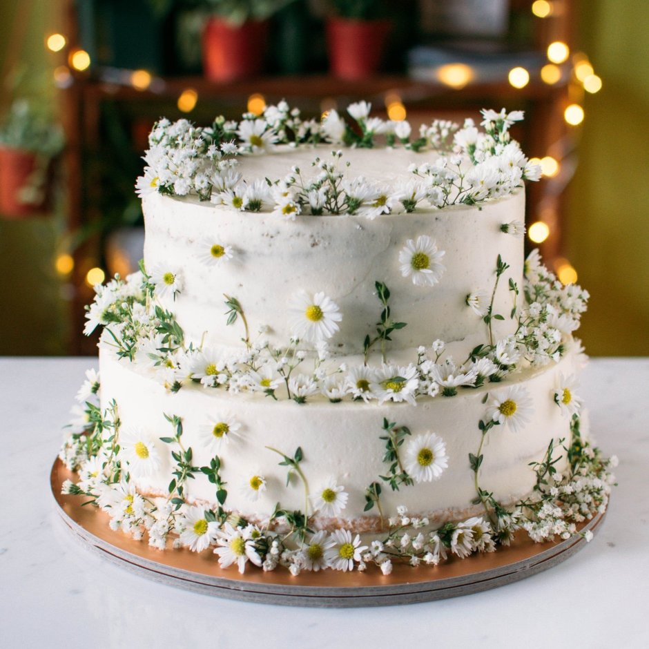 Свадебный торт с гипсофилой