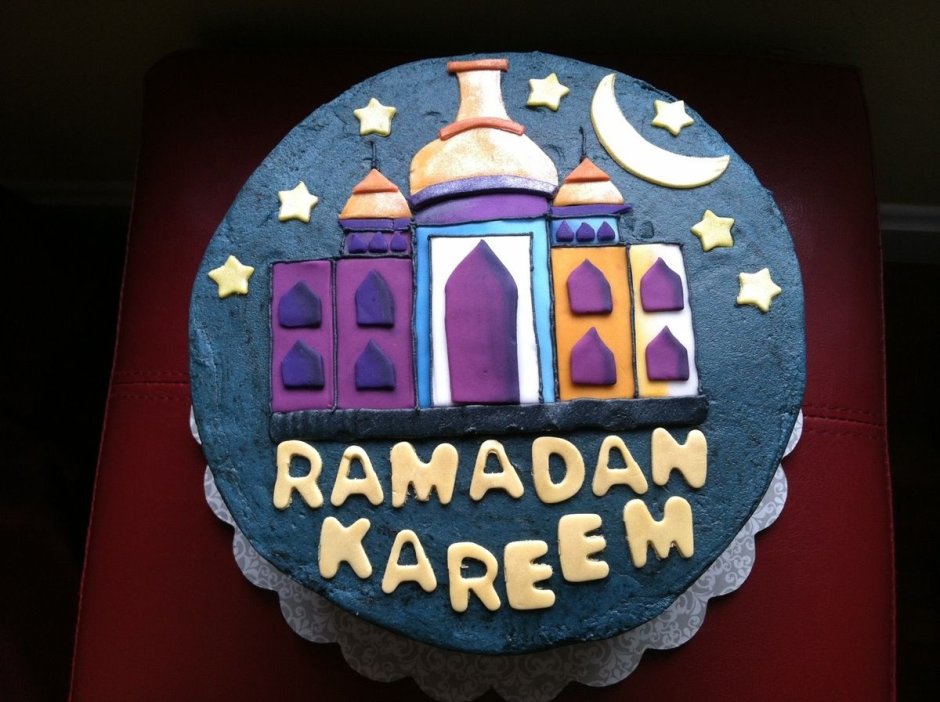 Торт с надписью Рамадан
