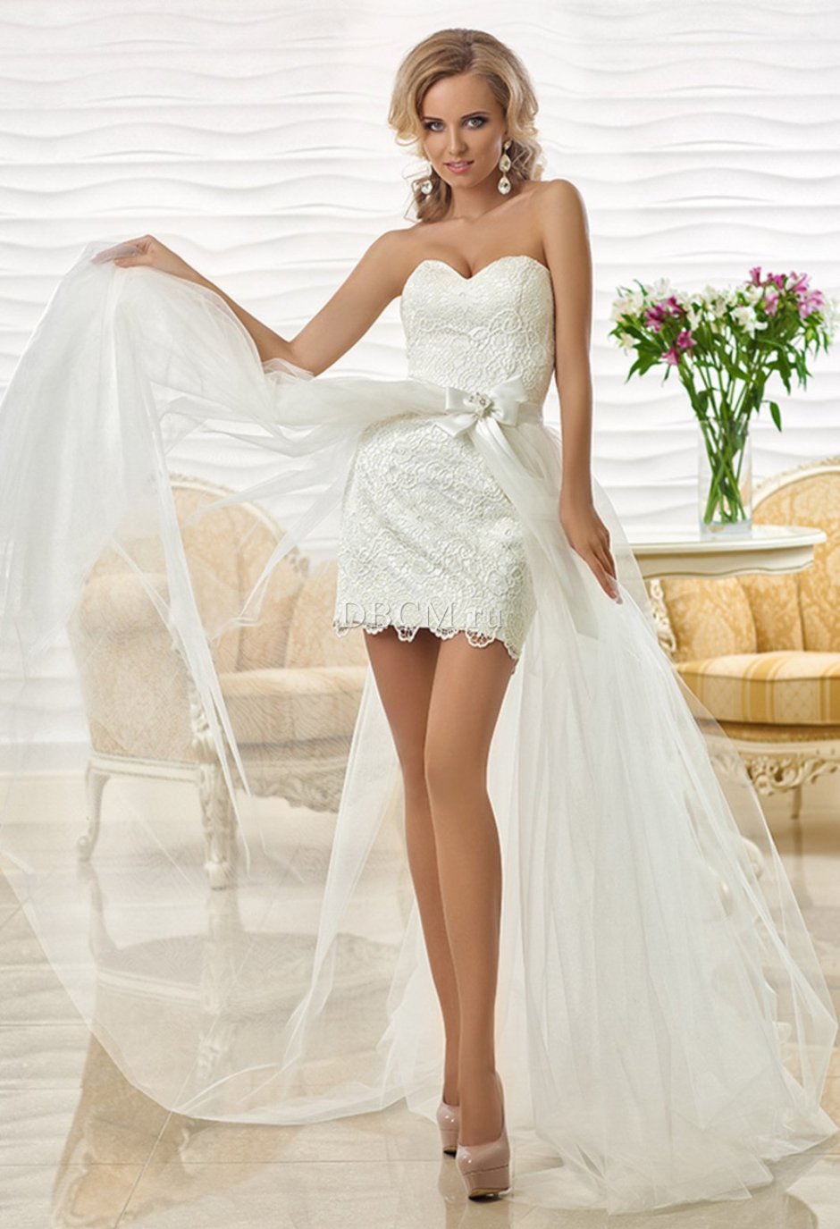 Свадебное платье с короткой стрижкой