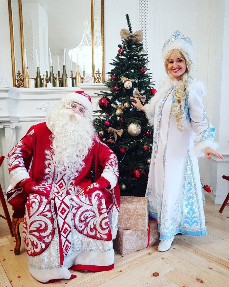 Шуточные костюмы Деда Мороза и Снегурочки для 11 класса