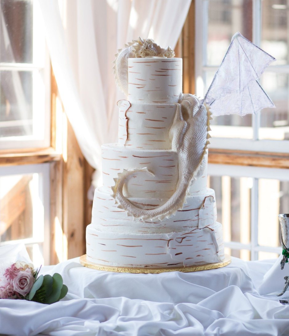 Свадебные торты с цветами из рисовой бумаги