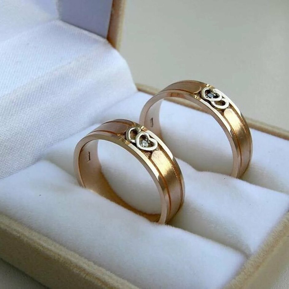 Обручальные кольца золотые для двоих