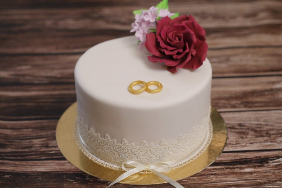Свадебный торт маленький одноярусный