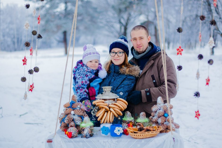 Семейная фотосессия на природе зимой