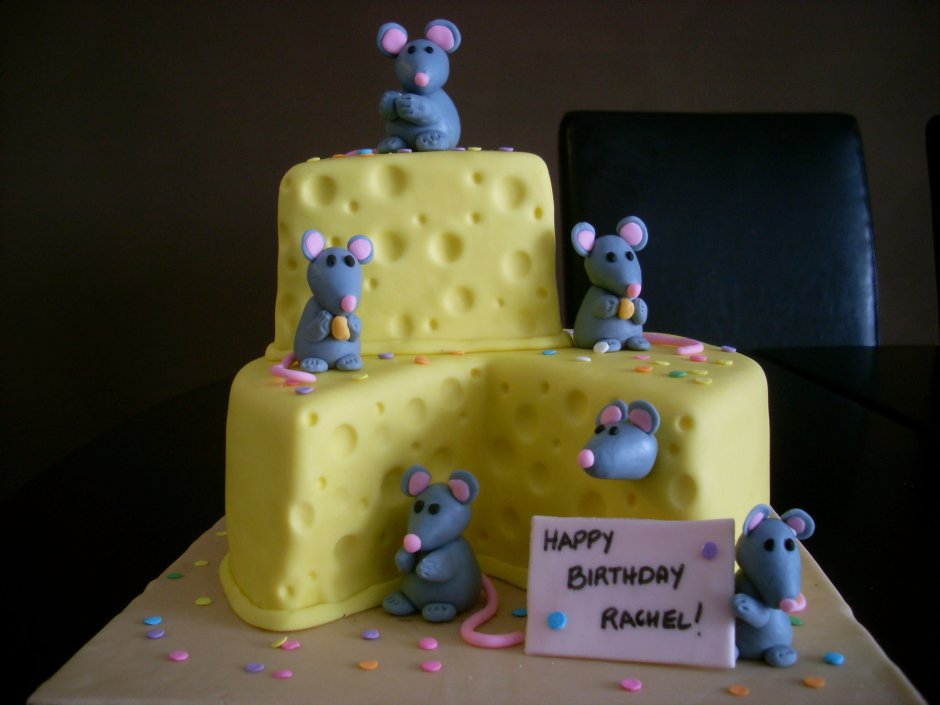 Тортик с мышкой на день рождения