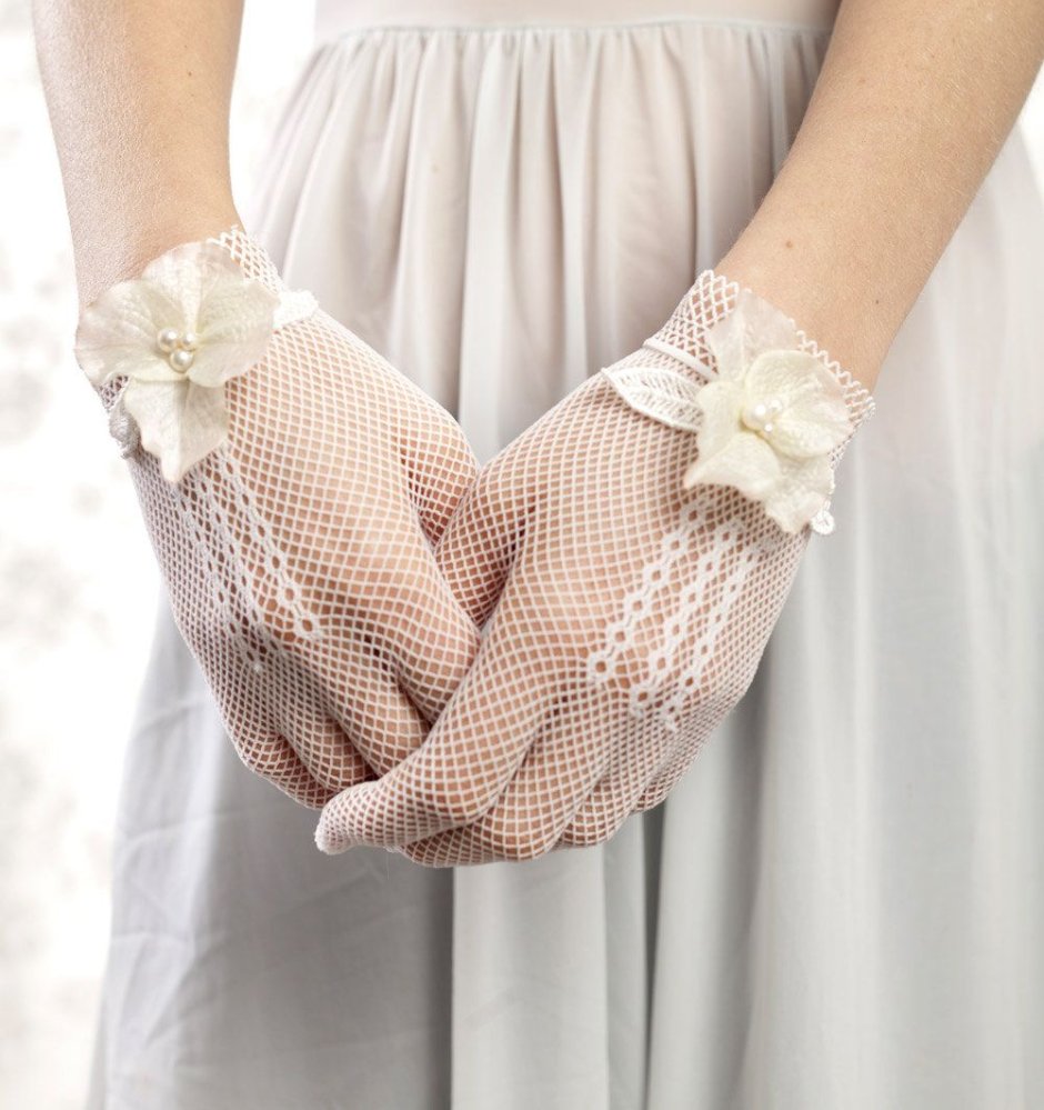 Свадебное платье с перчатками Эстетика