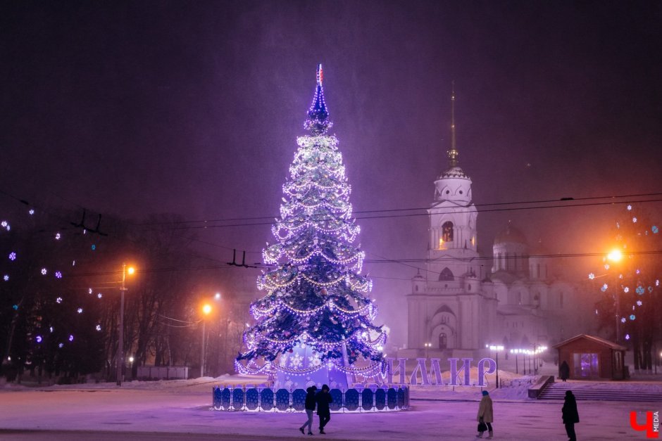 Елка на Соборной площади во Владимире 2022