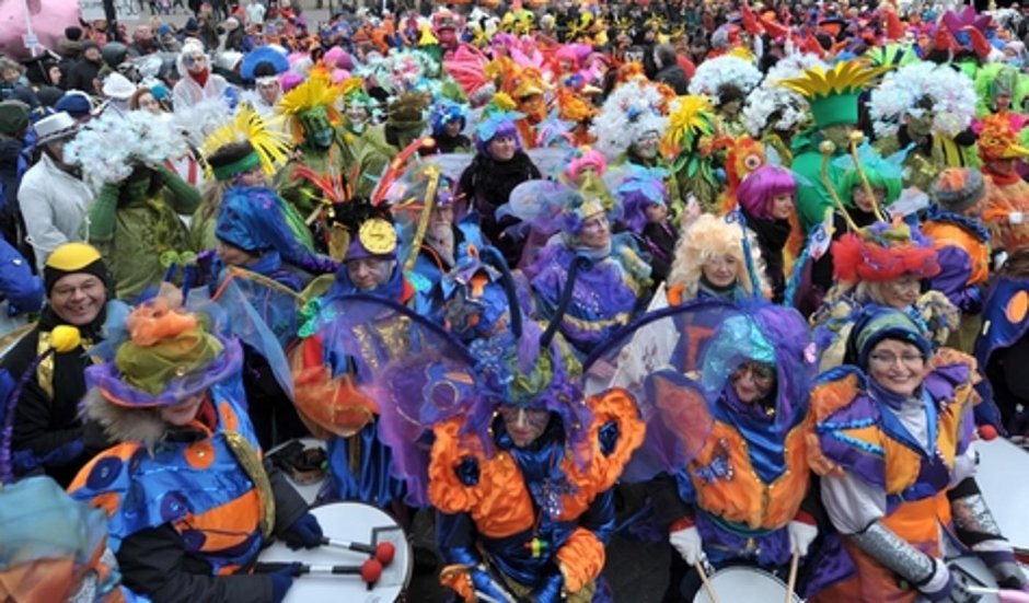 19 Марта карнавал самбы (Bremer Karneval)* — Германия