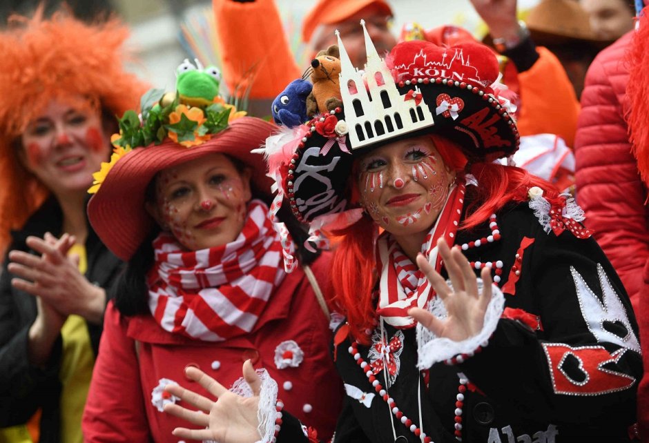 Карнавал в Германии Karnevalszug in Koln