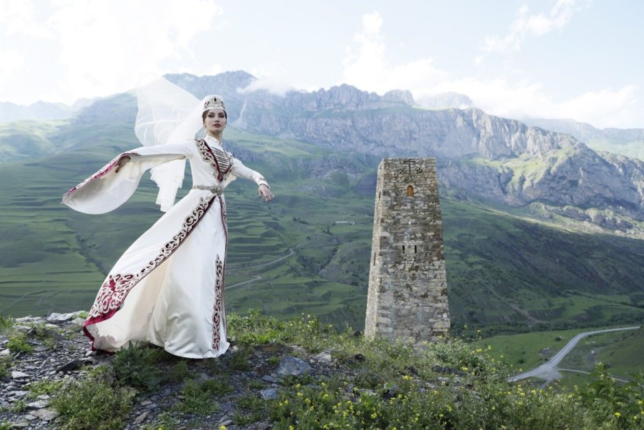Народные костюмы Северной Осетии Алании