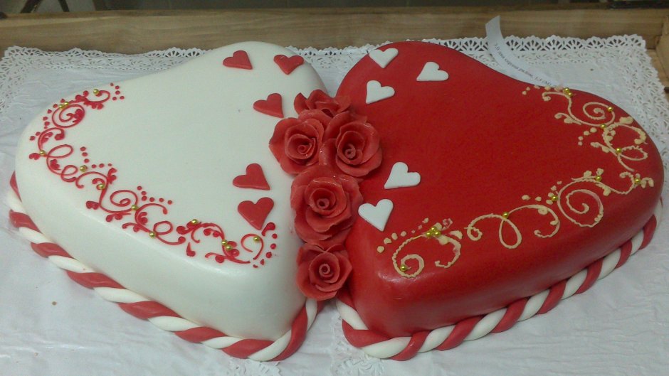 Свадебный торт два сердца