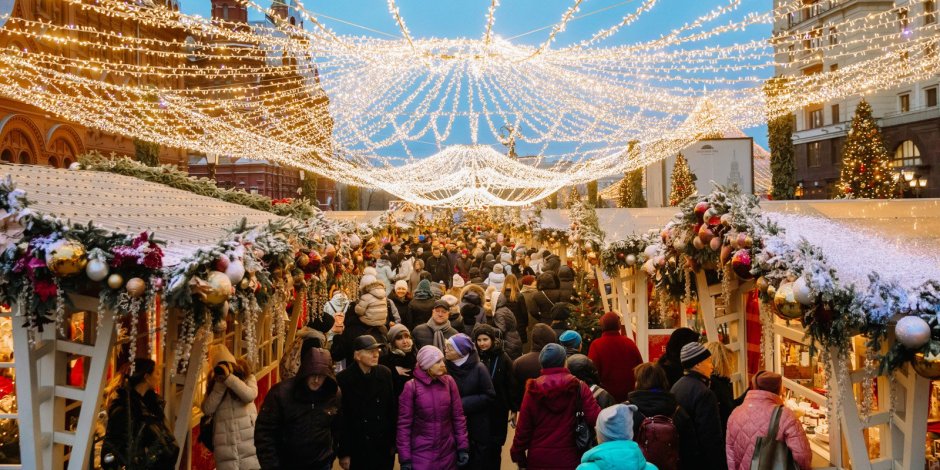 Фестиваль путешествие в Рождество в Москве ярмарка