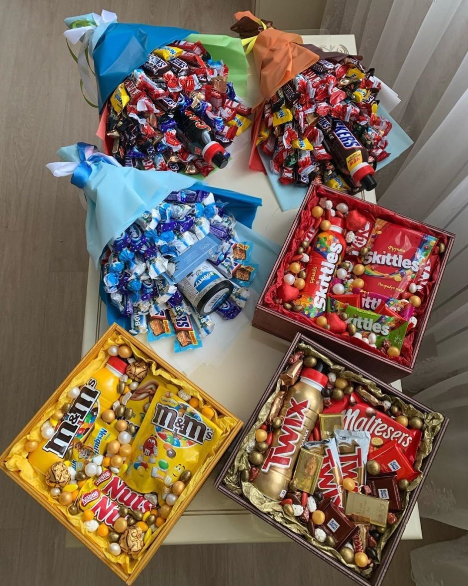Подарочный ящик со сладостями