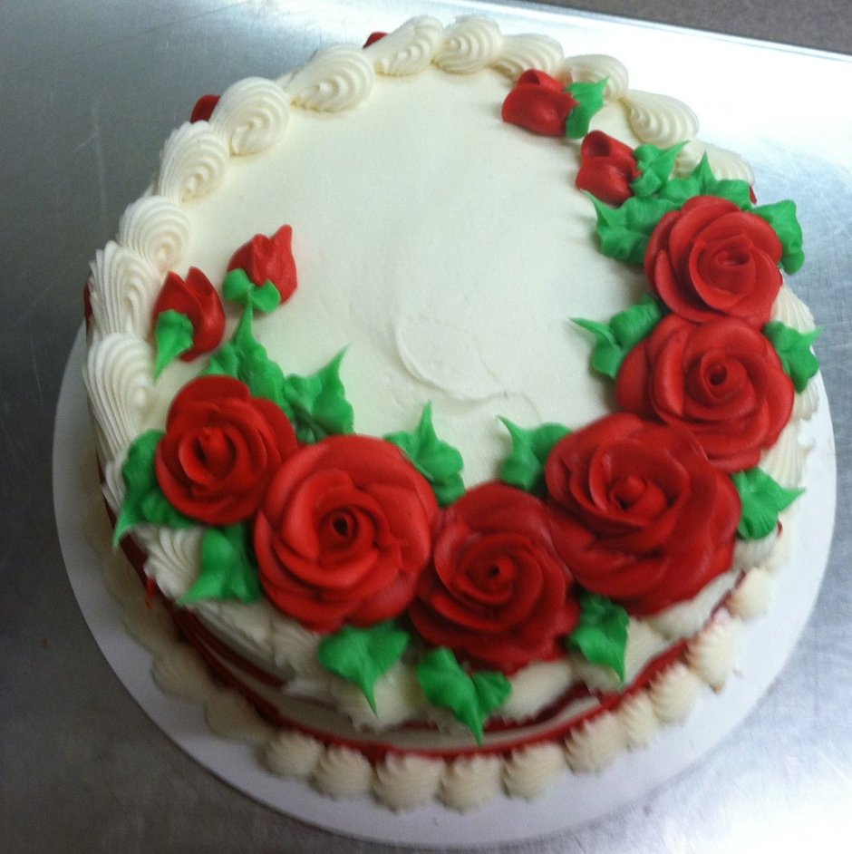 Торт с красными розами