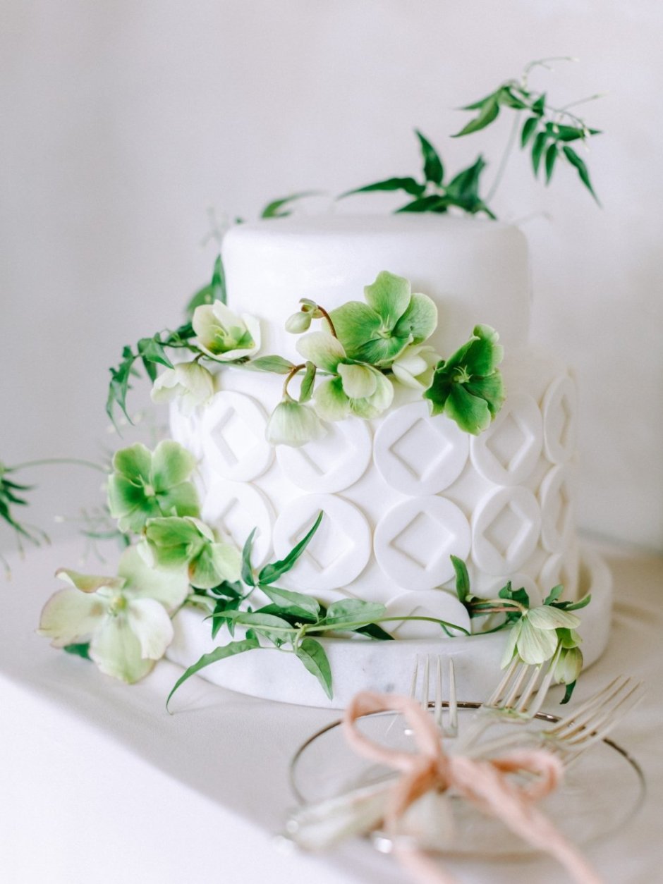 Свадебный торт одноярусный зеленый
