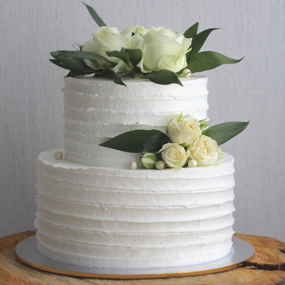 Свадебный торт с эвкалиптом