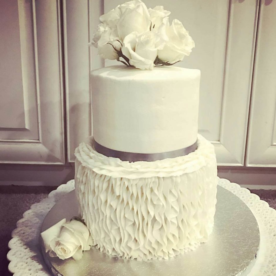 Двухъярусный торт на золотую свадьбу