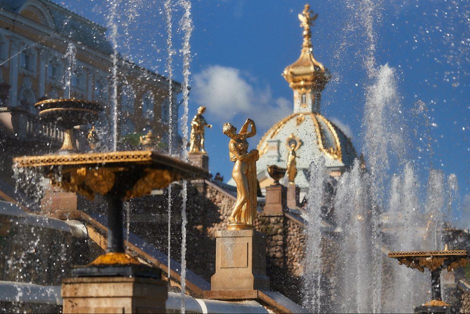 Золотые фонтаны в Санкт-Петербурге