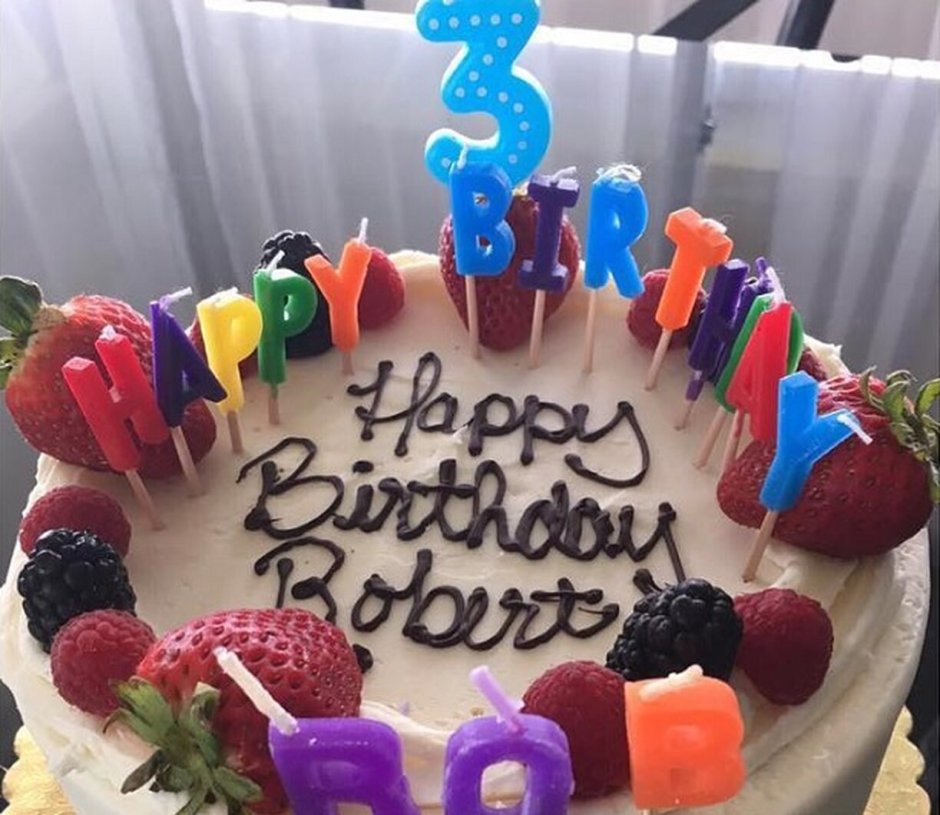 С днём рождения Роберт торт