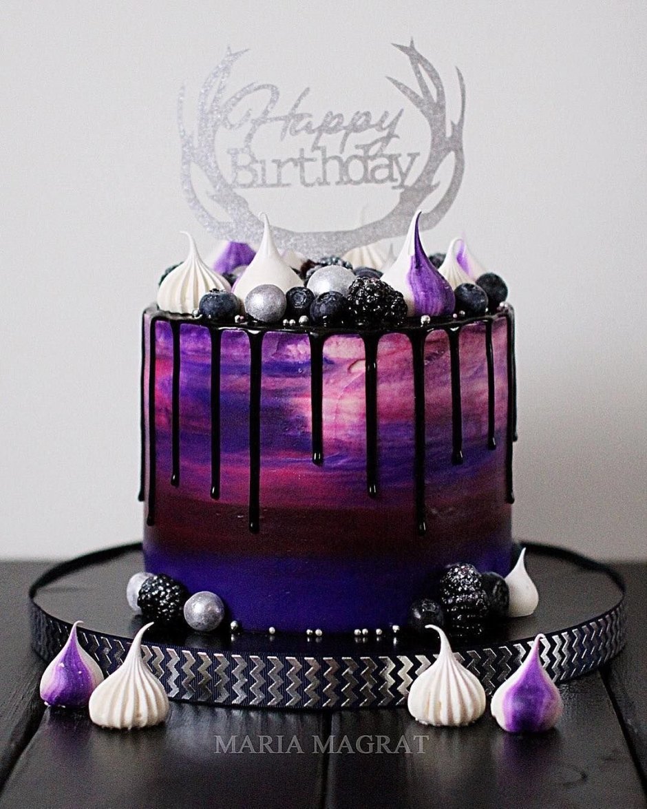 Фиолетовый тортик на день рождения