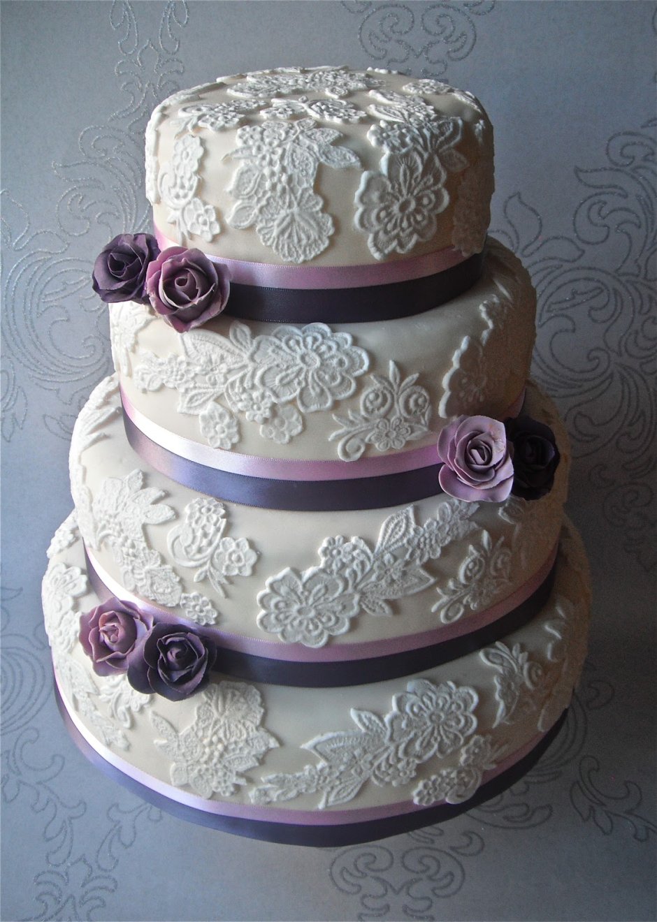 Сиреневые Свадебные торты с кружевом