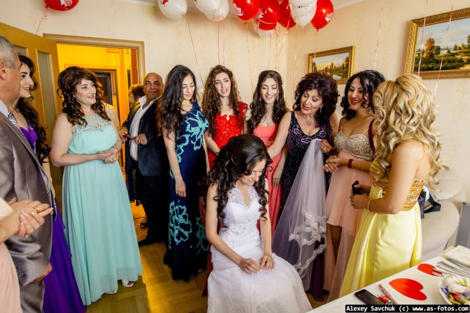 Платья на армянскую свадьбу для гостей