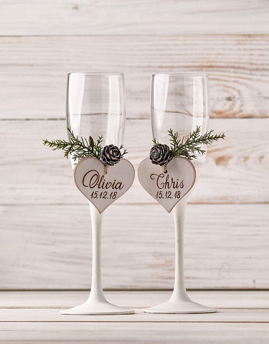 Свадебные бокалы с шампанским