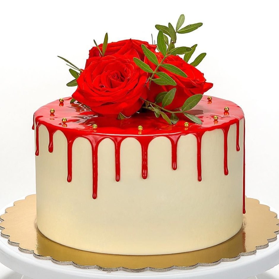 Торт красный бархат с цветами