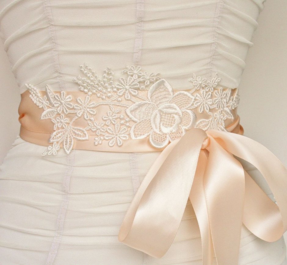 Кружевная ткань для свадебного платья