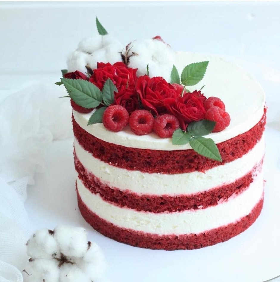 Украшение торта малиной красный бархат