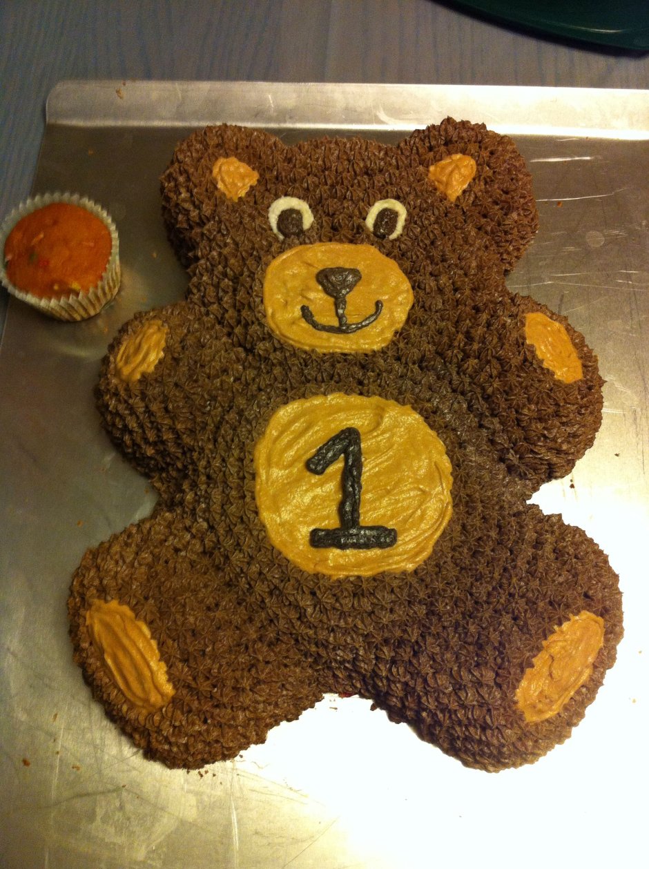 Торт в форме медвежонка