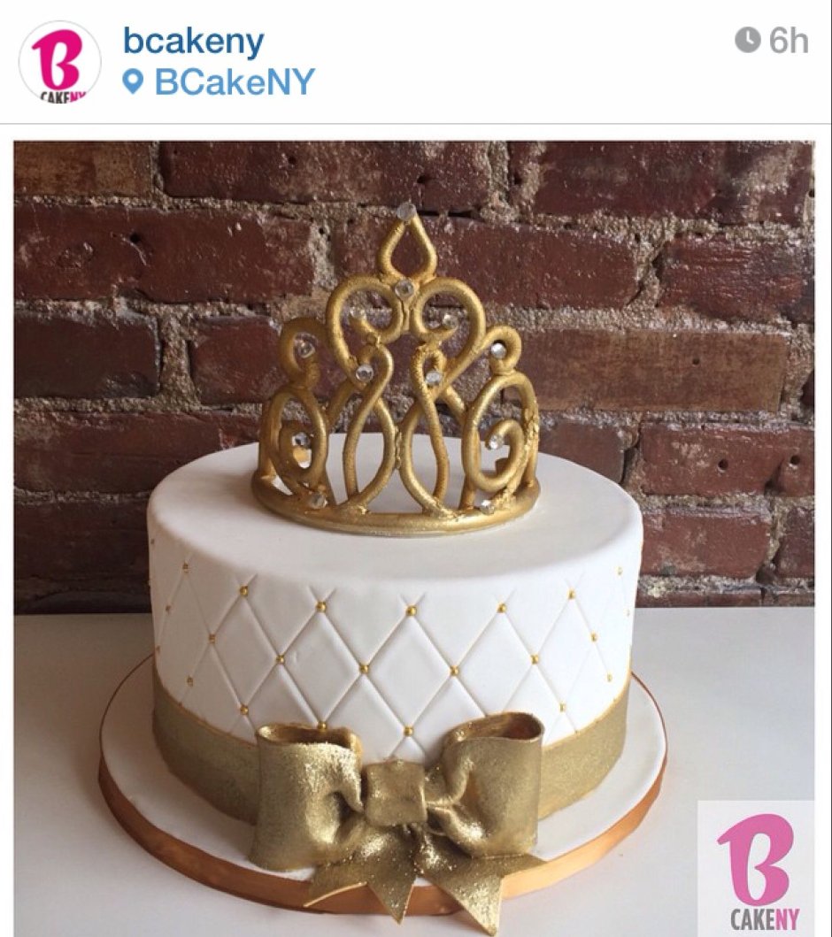 Торт с золотой короной