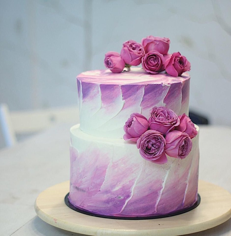 Торт с фиолетовыми подтеками