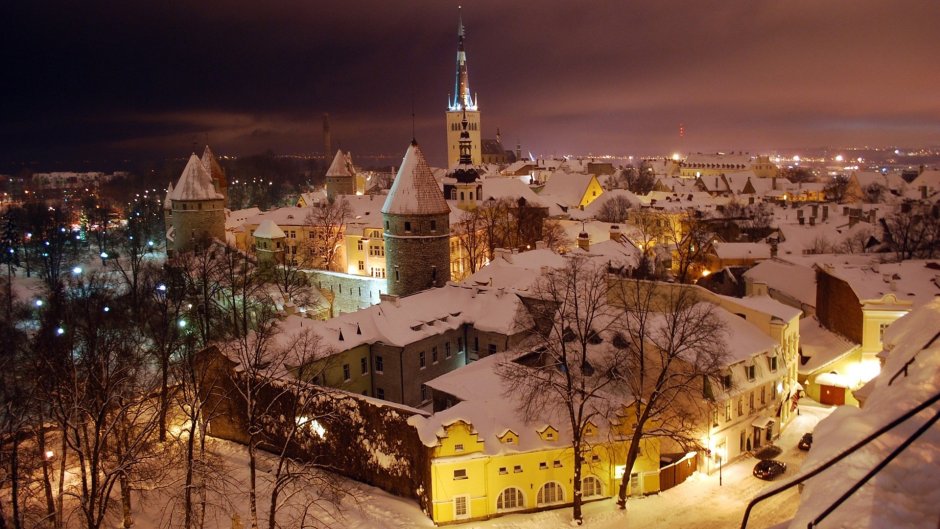 Ратушная площадь Таллин Рождество