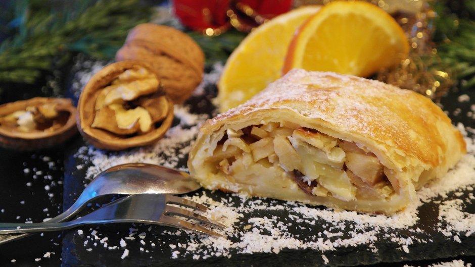 Яблочный штрудель (Apfelstrudel)