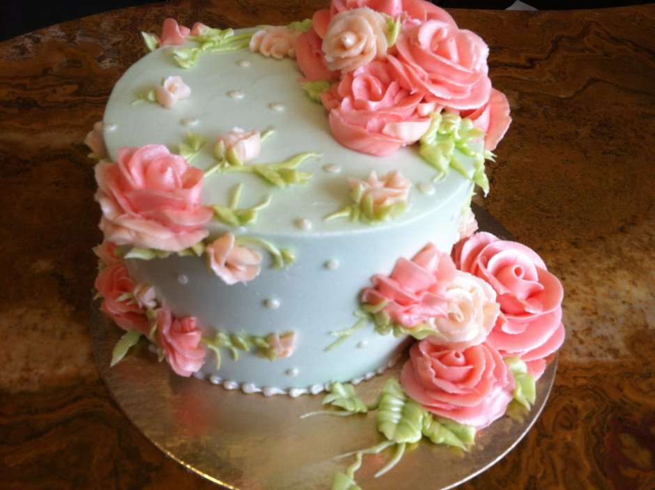 Торт с цветами из крема шантифлекс
