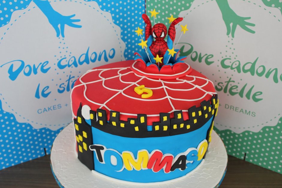 Украшение торта человек паук