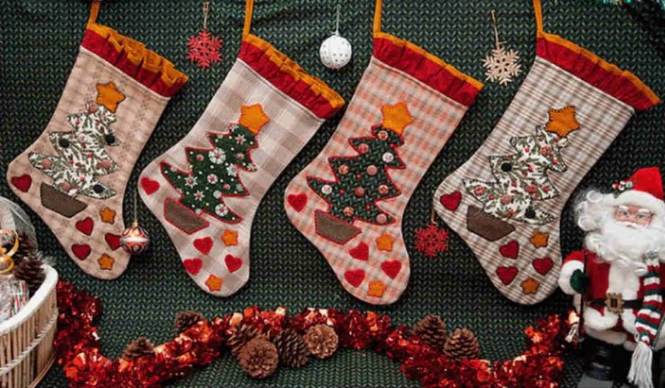 Новогодние носки для подарков