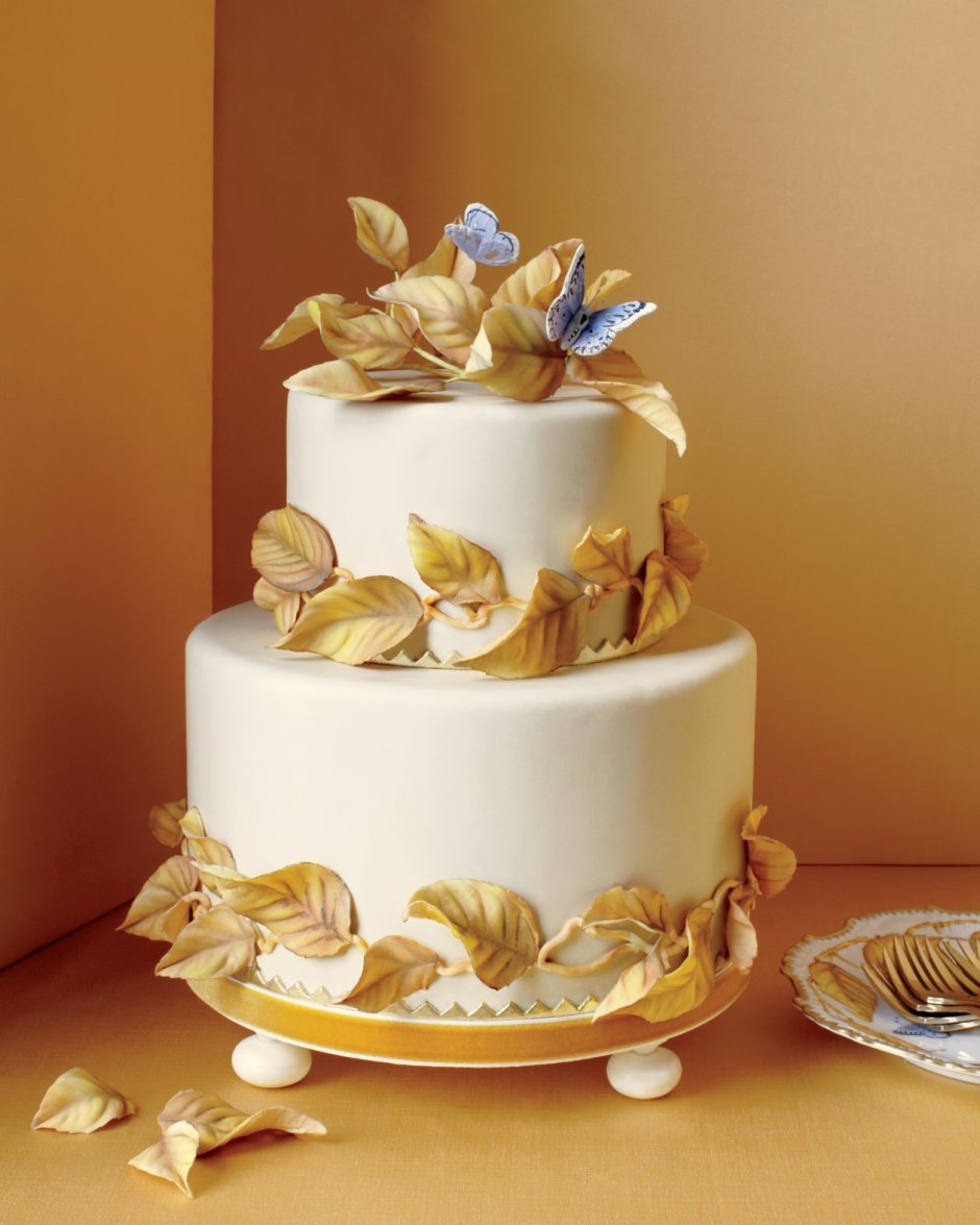 Красивый золотой торт