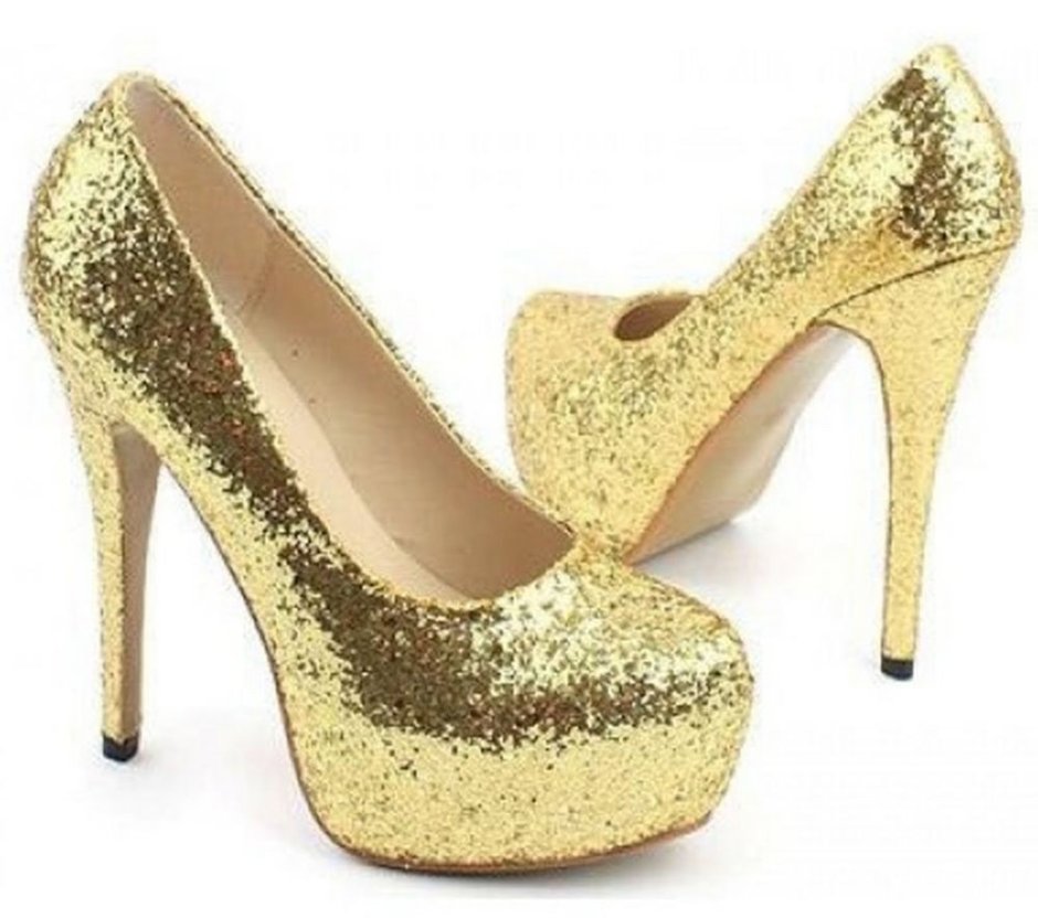 Красивые золотые туфли