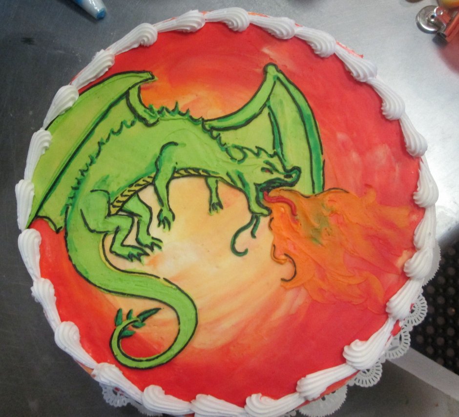 Торт кремовый с драконом