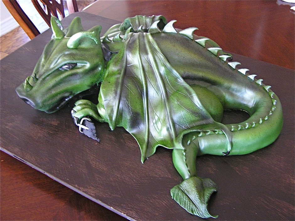 Торт в форме дракона