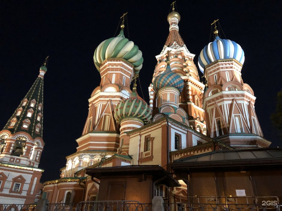 Покровский собор в Москве осень