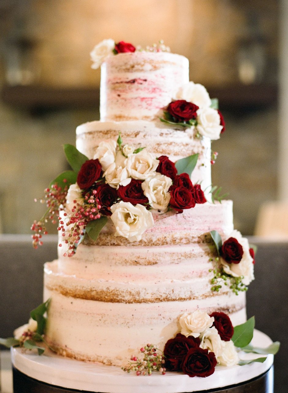 Летний свадебный торт красивый двухэтажный